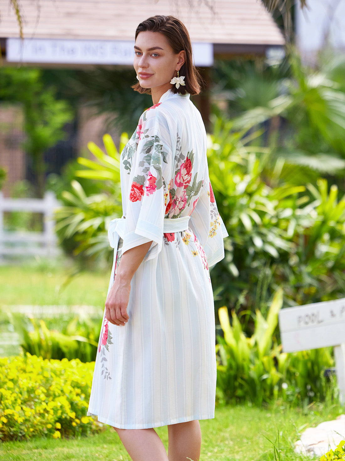 White Rose Elegance Lyocell Kimono Robe