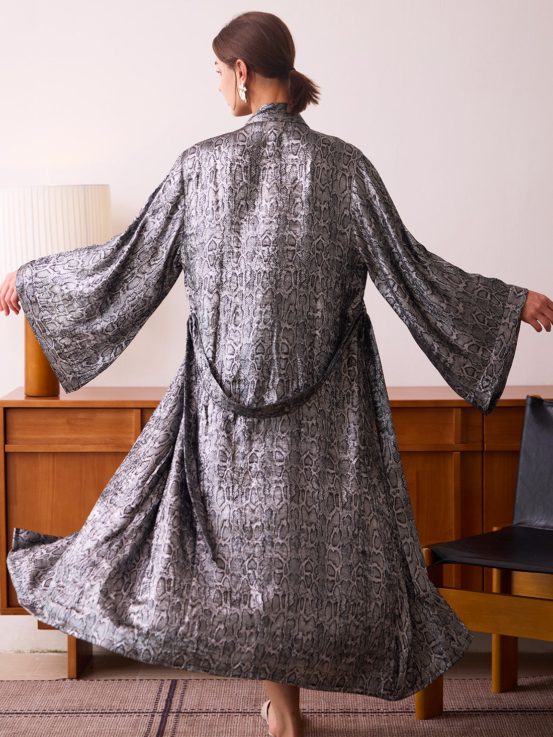 Silver Grey Patterned Kimono Robe