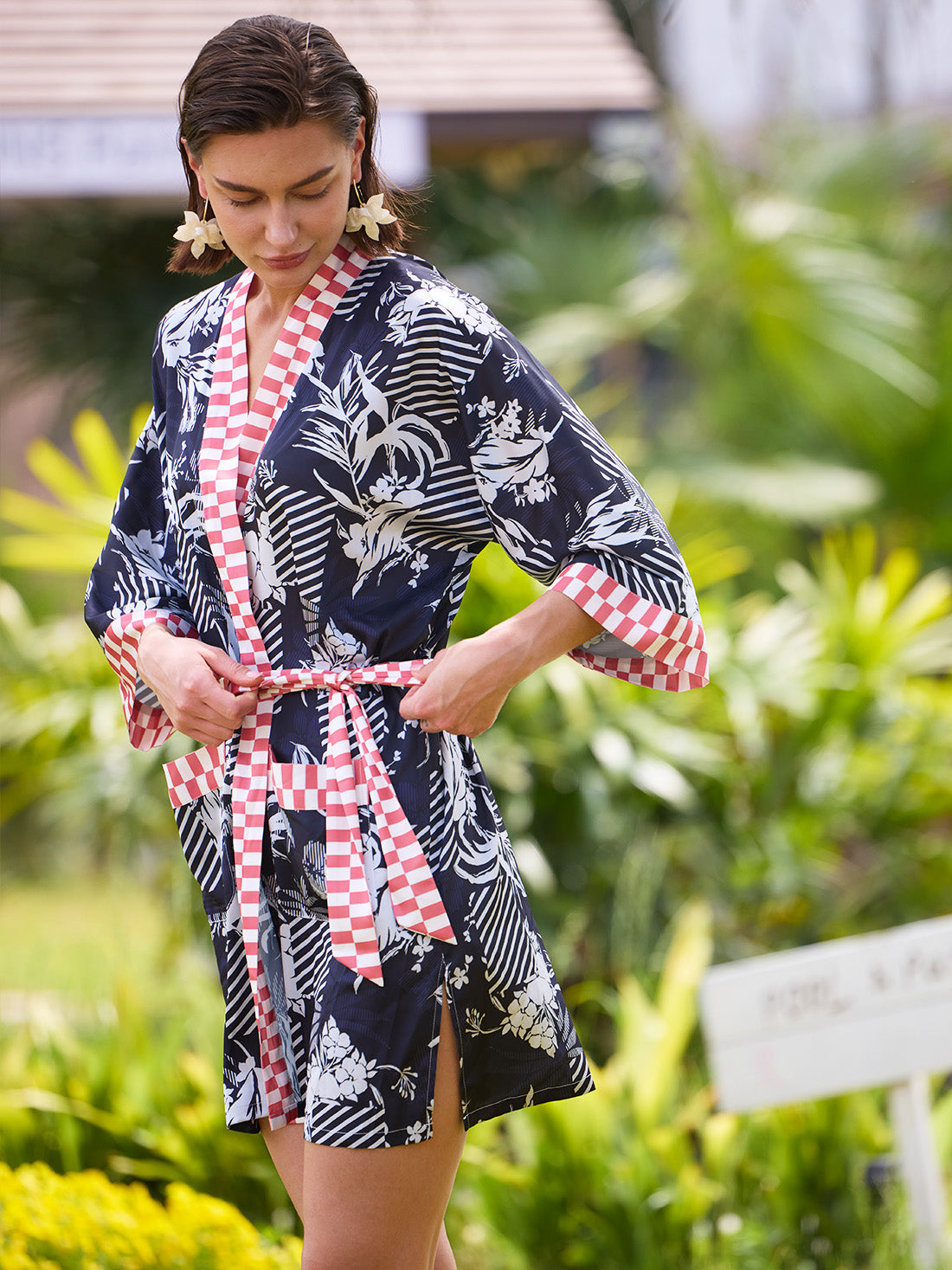Black Palm Coast Short Kimono Robe with Pockets