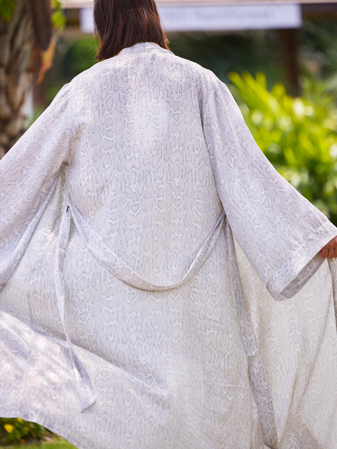 Ivory Textured Long Kimono Robe