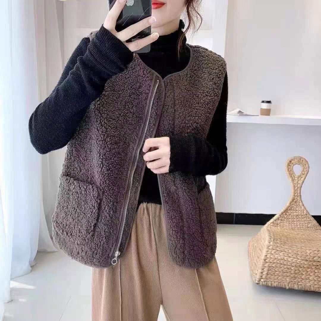 Women’s Sherpa Fleece Zip-Up Vest