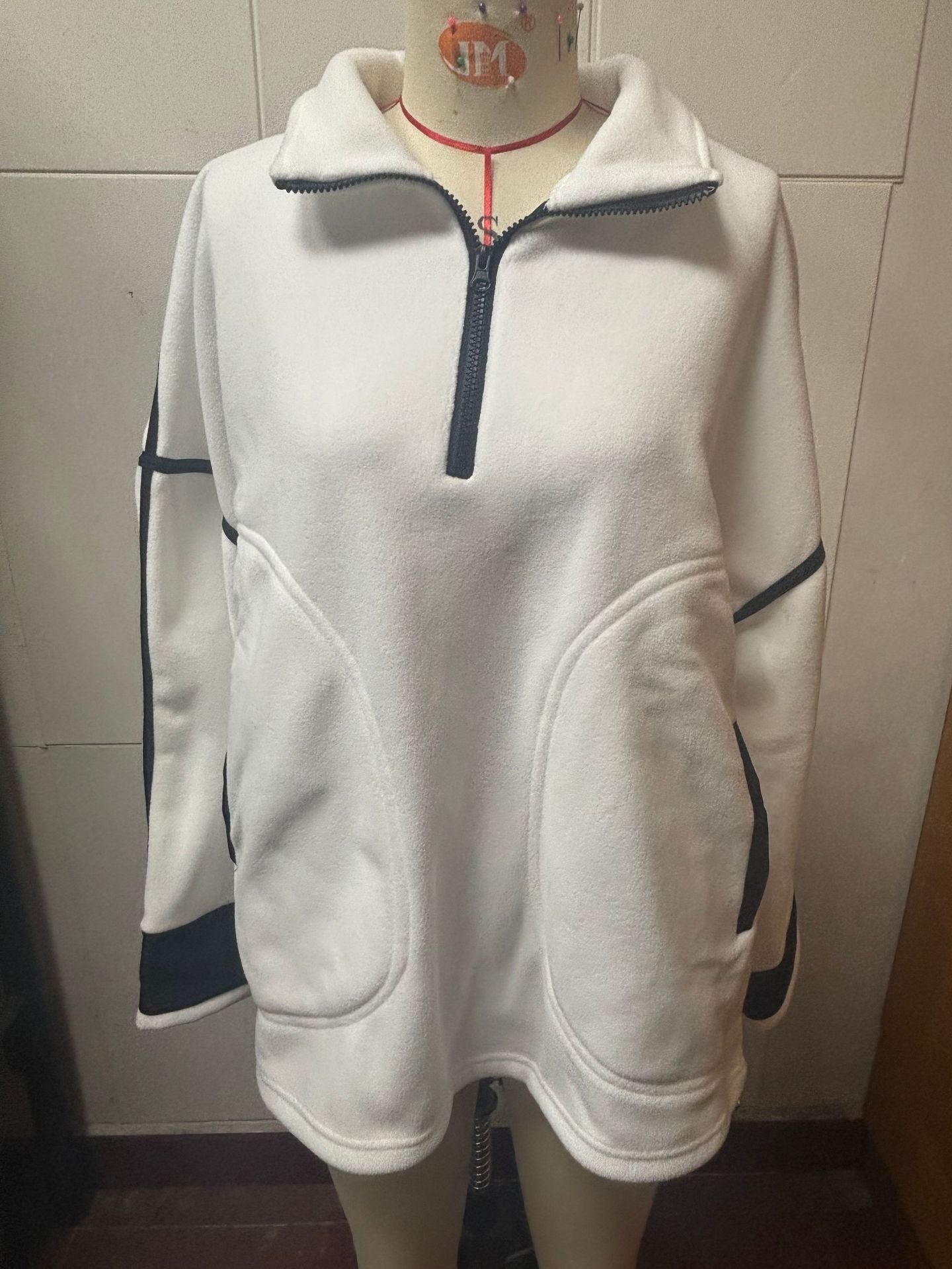 Contrast Trim Half Zip Fleece Pullover with Casual Ivory Fit