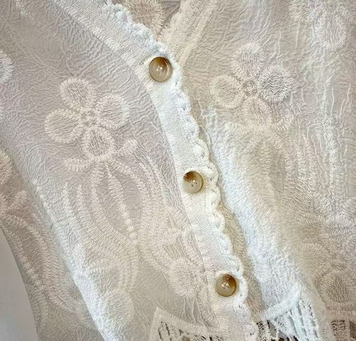 Women’s White Embroidered Lace Long Sleeve Blouse