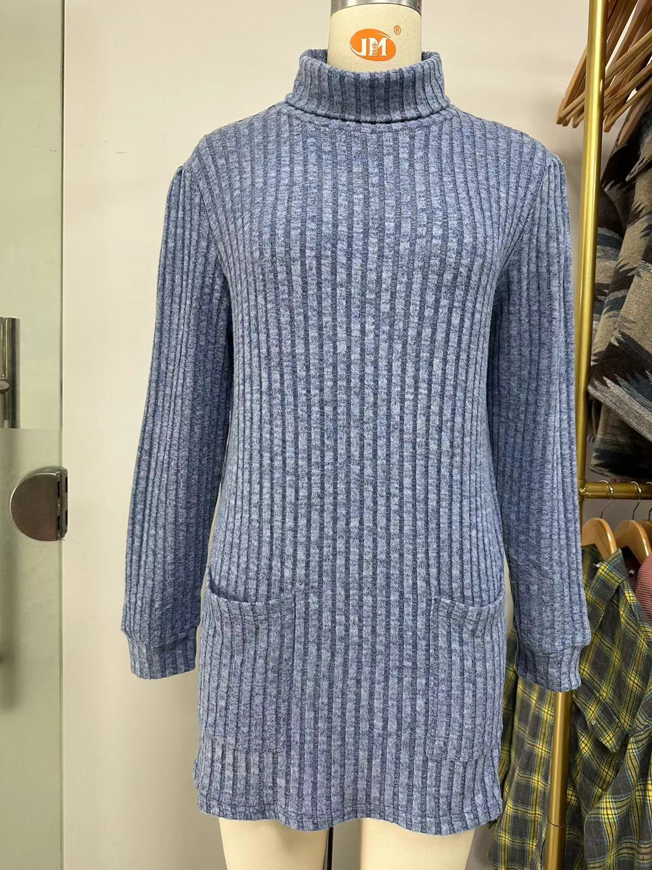 Minimalist Ribbed Mock Neck Pocket Tunic