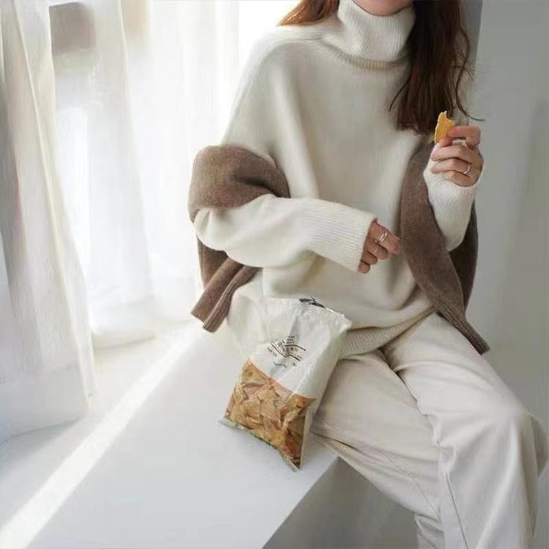 Boutique Contrast Edge V Neck Long Sleeve Relaxed Knit Top