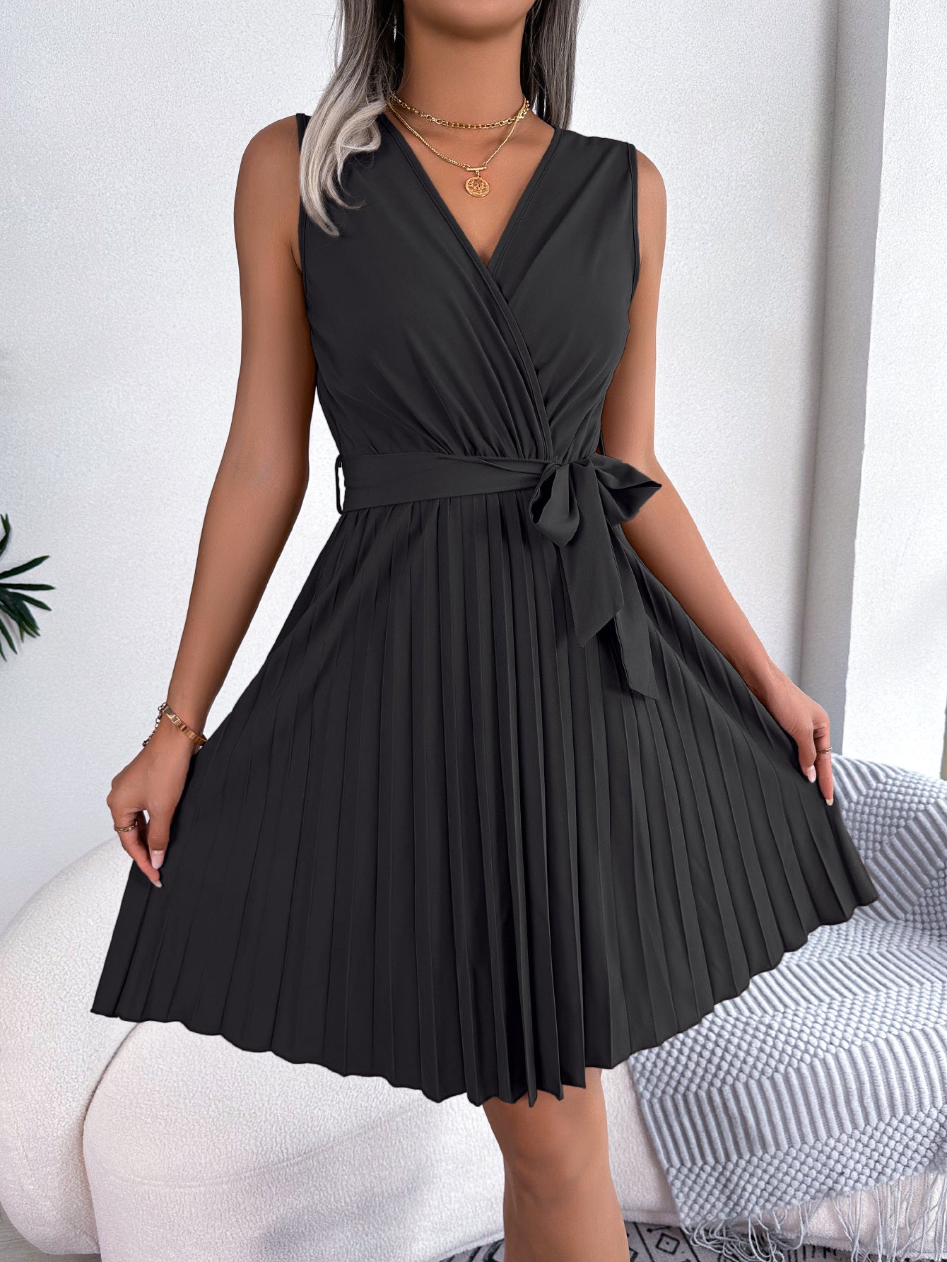 Cross V Neck Sleeveless Pleated Dress