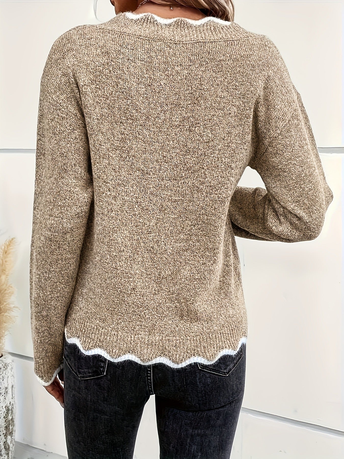 Boutique Contrast Edge V Neck Long Sleeve Relaxed Knit Top