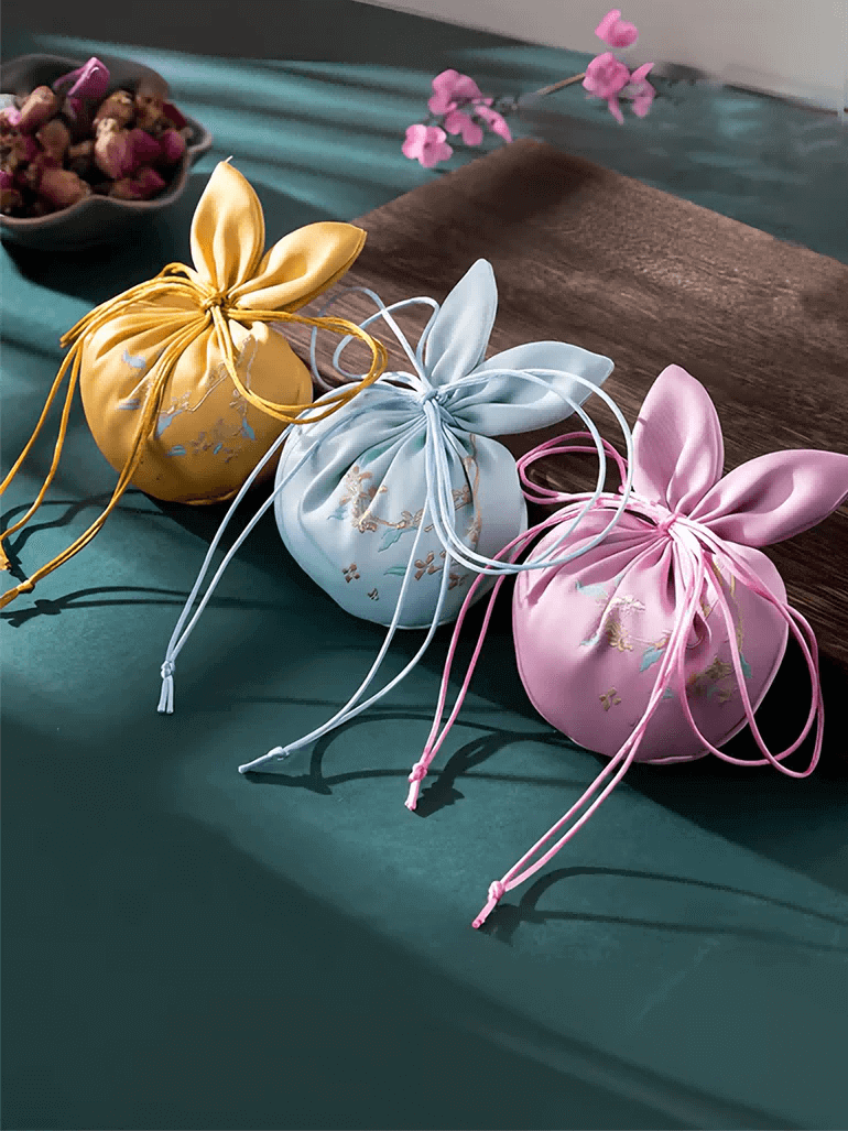 Luxury Silk Robe pajama sets for women Best Gift Guide for her Wedding Gift | Ulivary