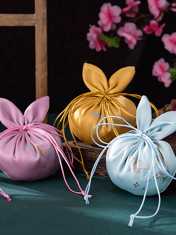 Luxury Silk Robe pajama sets for women Best Gift Guide for her Wedding Gift | Ulivary