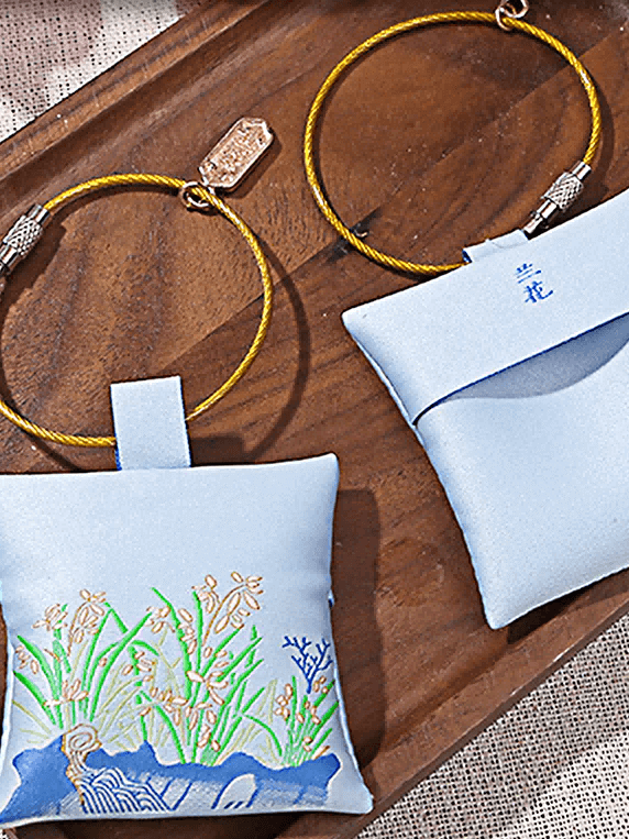 Luxury Silk Robe pajama sets for women Best Gift Guide for her Wedding Gift | Ulivary