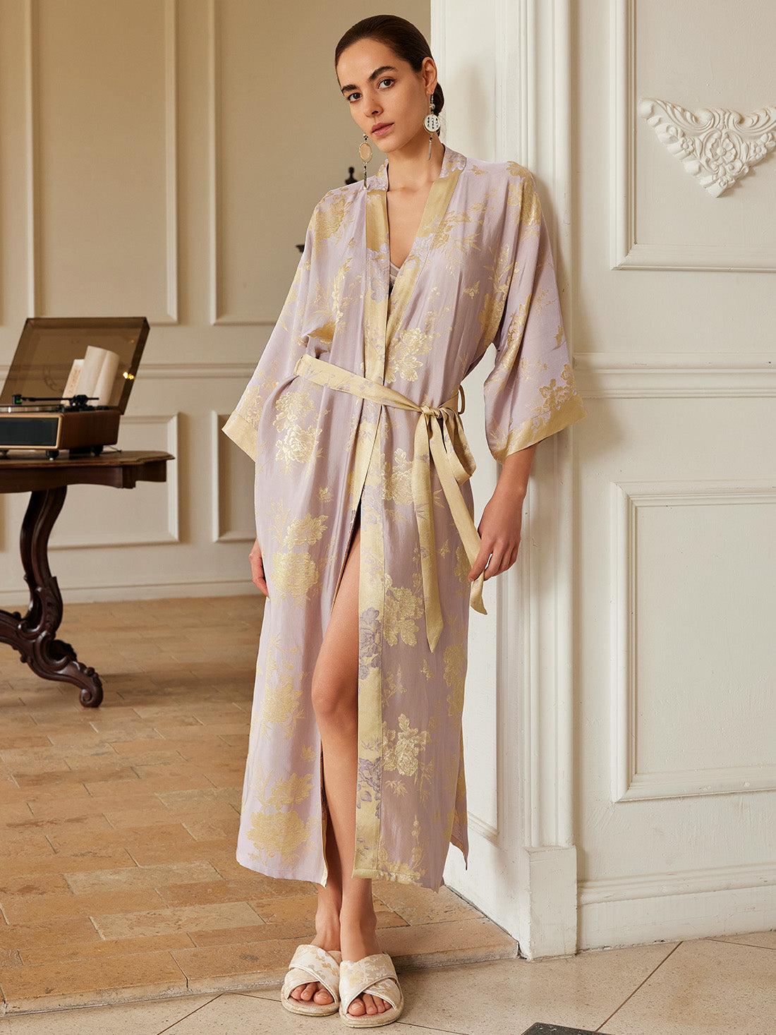 Reversible Lavender & Gold Jacquard Kimono Robe