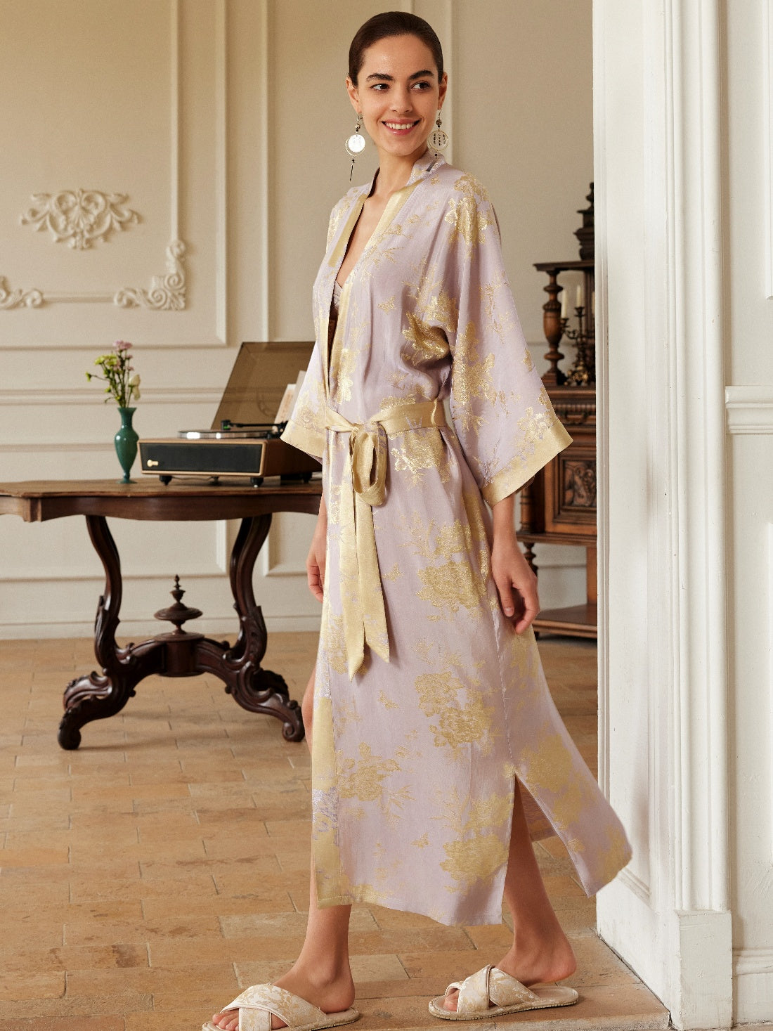 Reversible Lavender & Gold Jacquard Kimono Robe