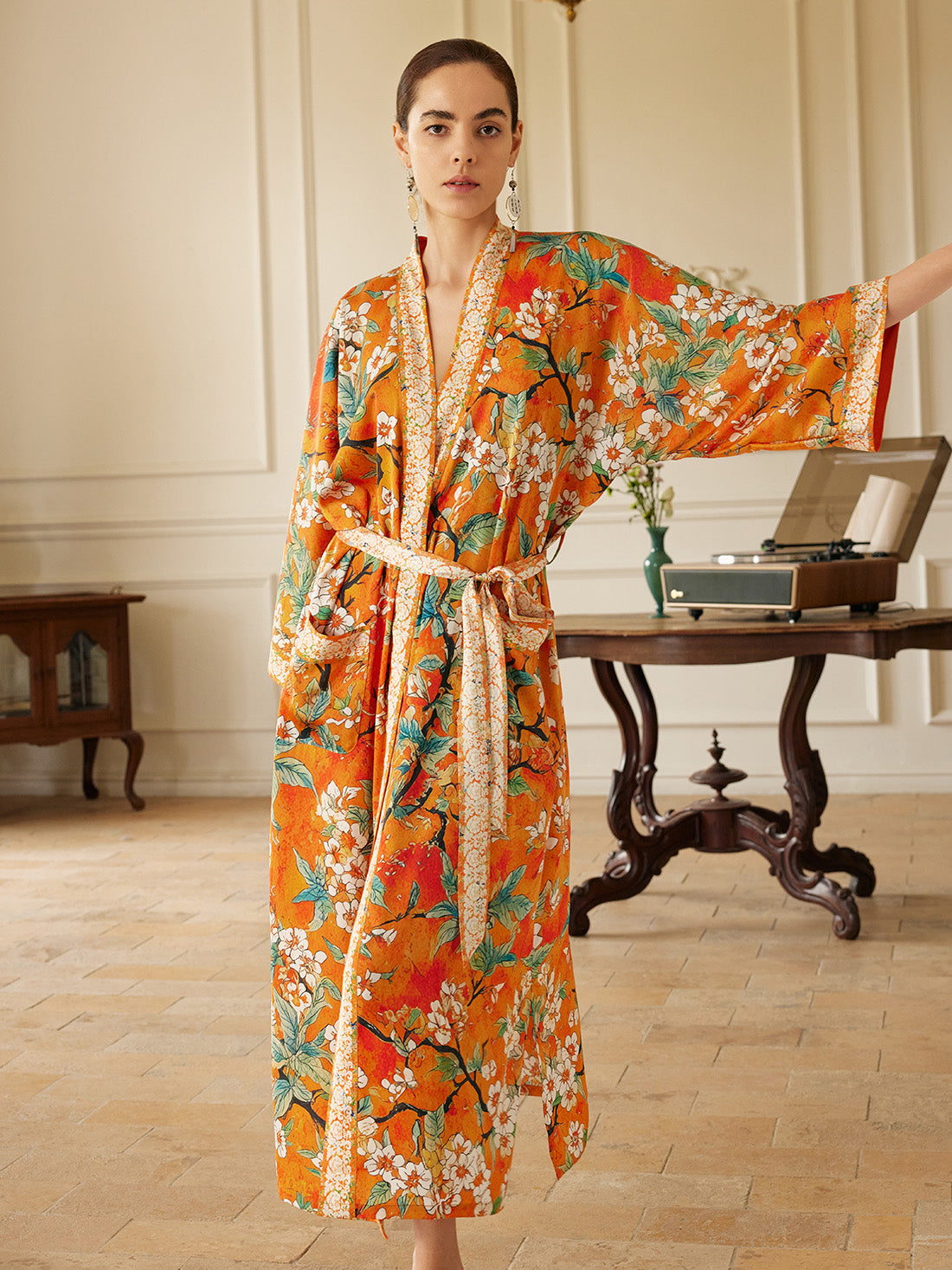 Vintage Enamel Camellia Floral Kimono Robe Pockets