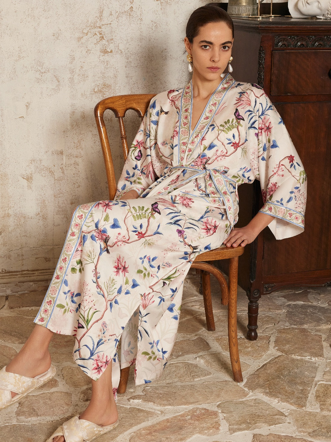 Beige Chinoiserie Floral Long Kimono Robe with Pockets
