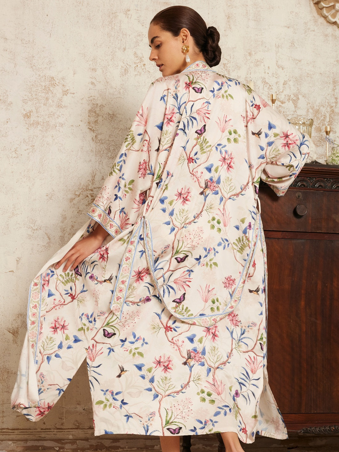 Beige Chinoiserie Floral Long Kimono Robe with Pockets