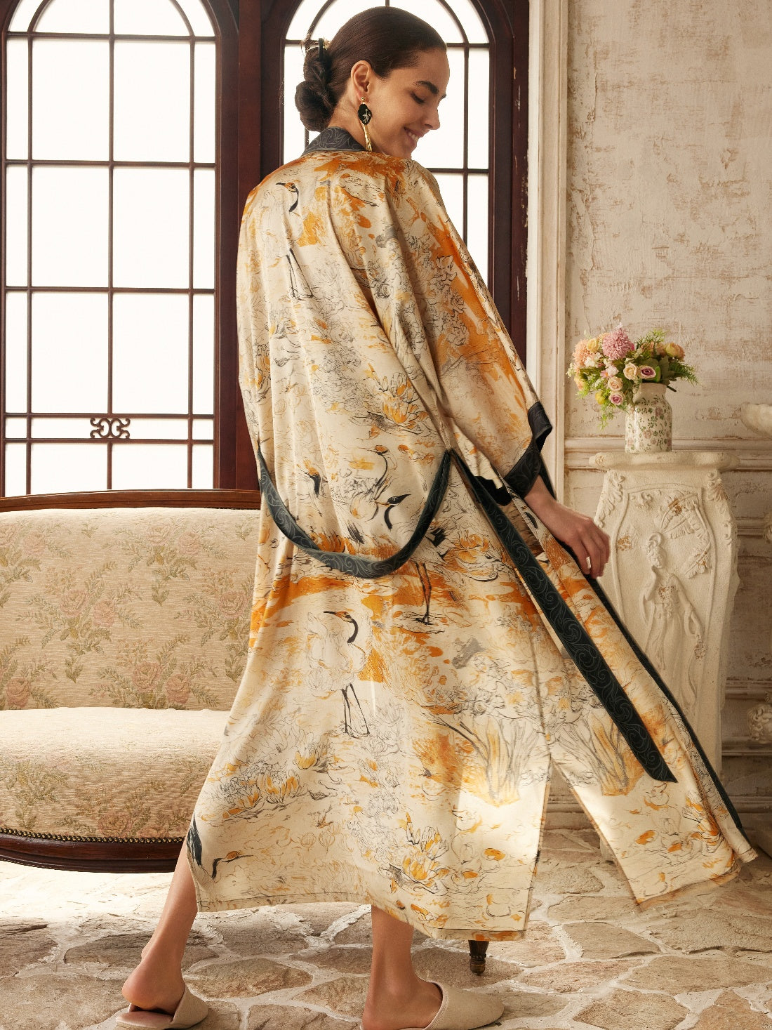 Elegant Yellow Crane & Lotus Kimono Robe with Pockets