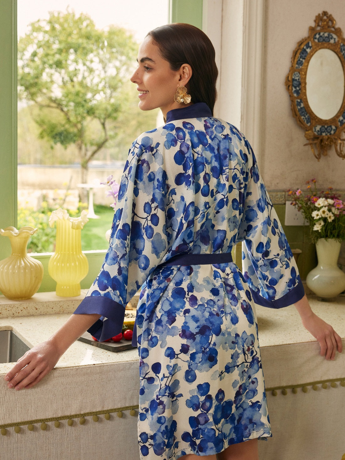 Nordic Berry Short Kimono Robe with Pockets