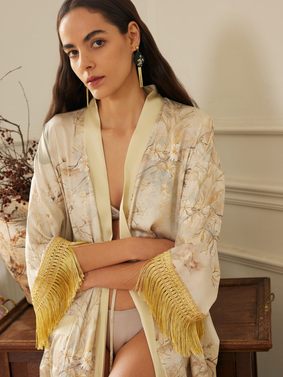 Gold Eastern Floral Vase Kimono Robe with Pockets