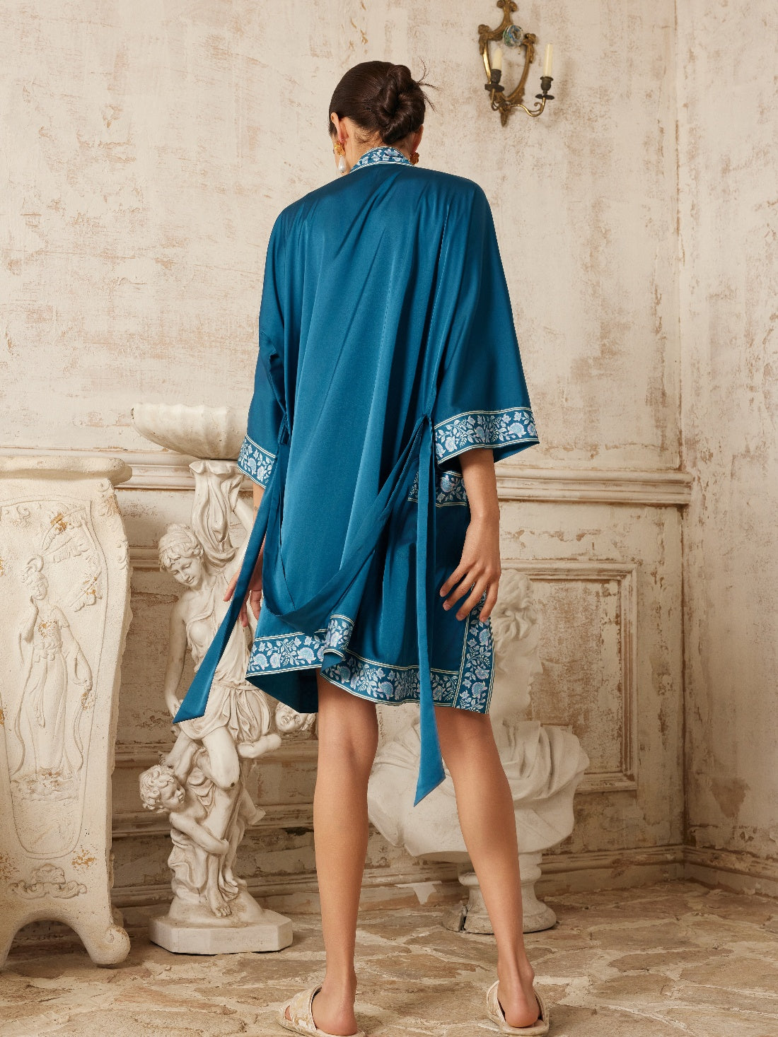 Dark Blue Embellished Flower Short Robe with Pockets