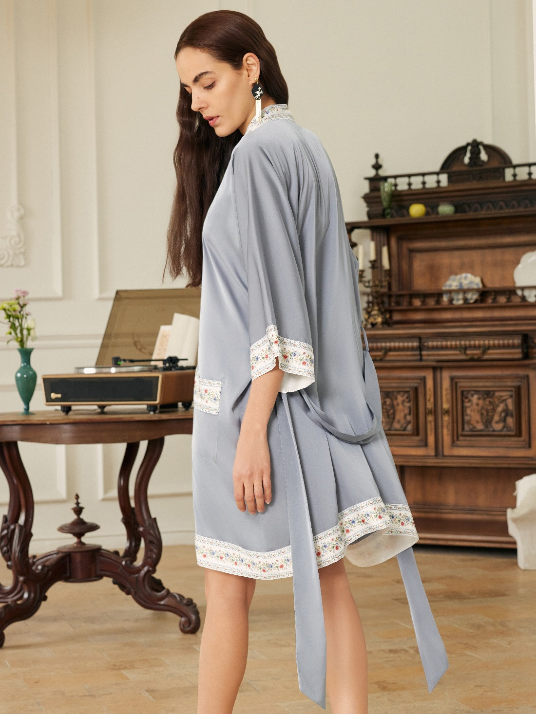 Light Blue Embellished Flower Short Robe with Pockets