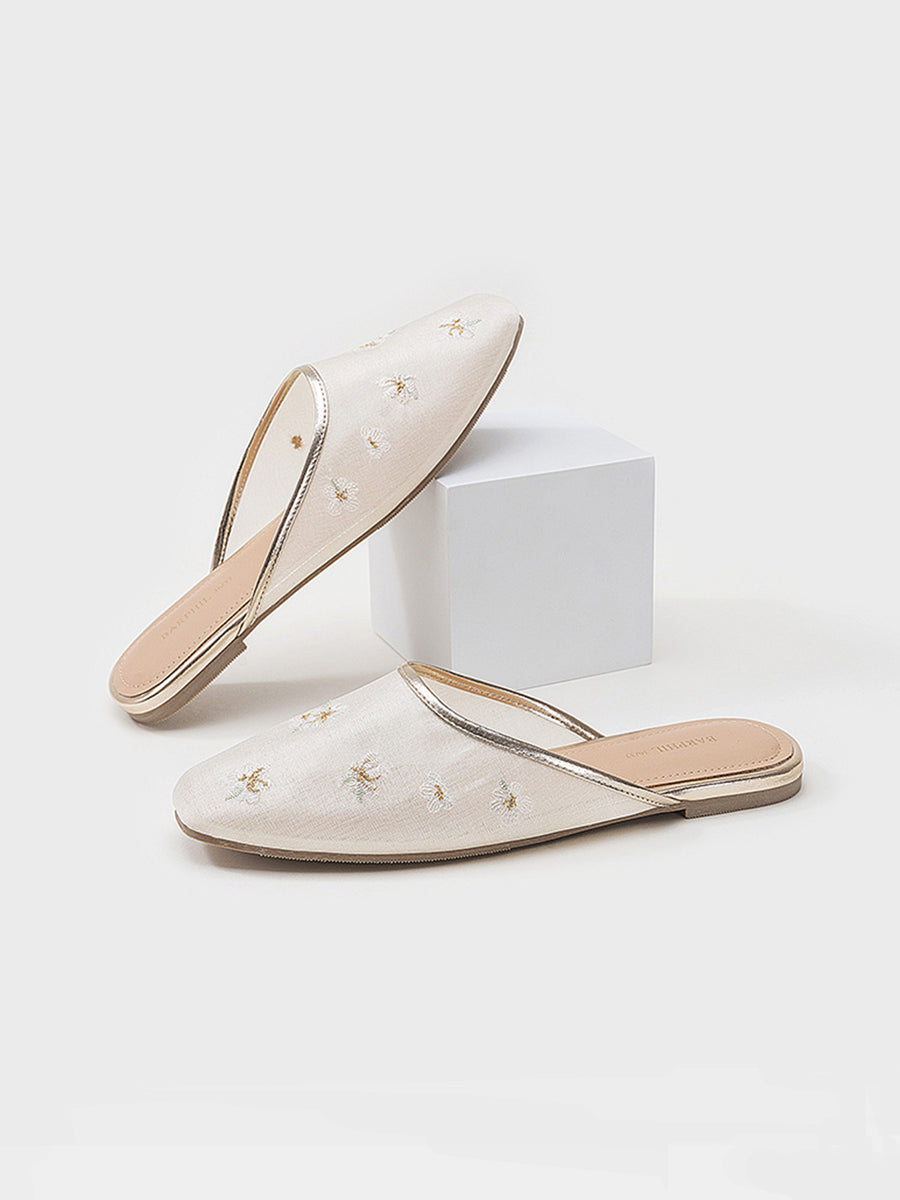Oriental-Floral Mesh Closed-Toe Slippers