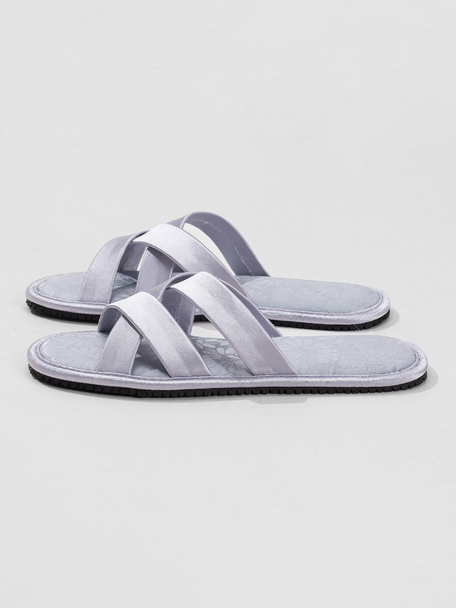 Eastern-Inspired Summer Slippers