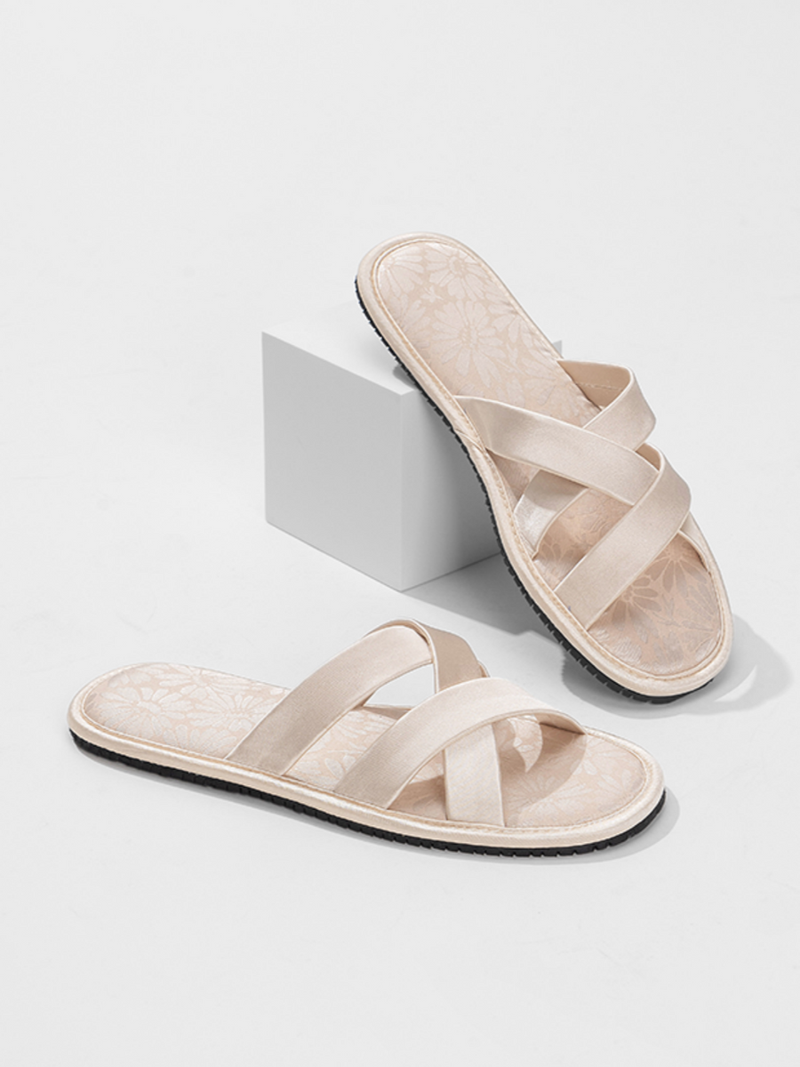 Eastern-Inspired Summer Slippers